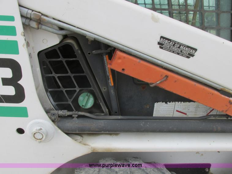 image for item A8801 2000 Bobcat 753 skid steer