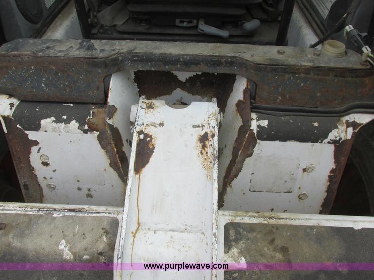 image for item A8801 2000 Bobcat 753 skid steer