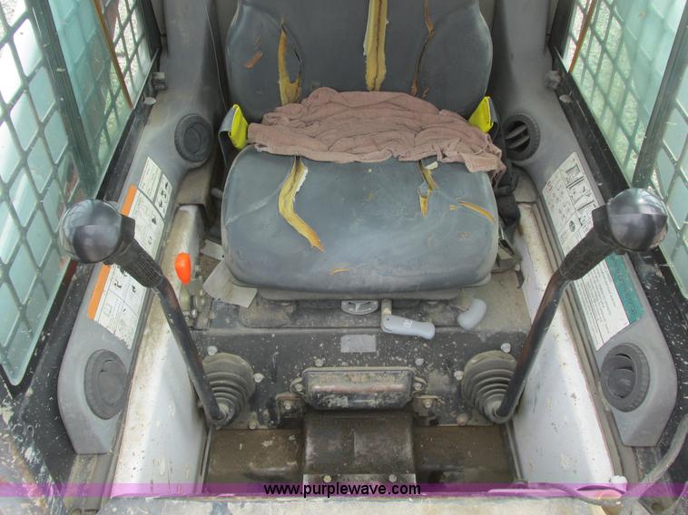 image for item A8801 2000 Bobcat 753 skid steer