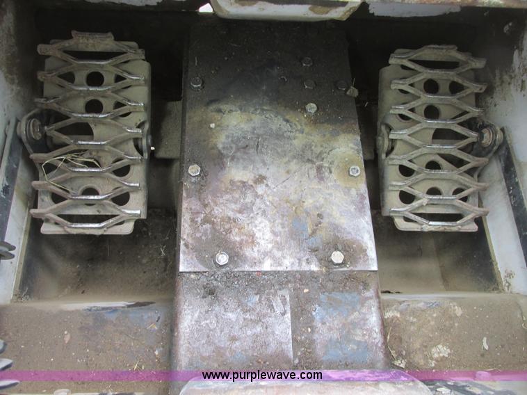 image for item A8801 2000 Bobcat 753 skid steer