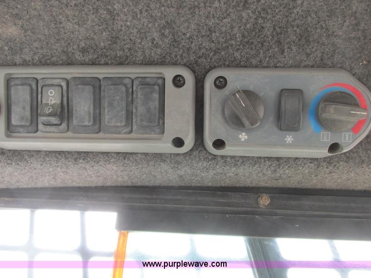 image for item A8801 2000 Bobcat 753 skid steer