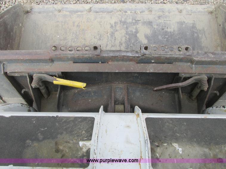 image for item A8801 2000 Bobcat 753 skid steer
