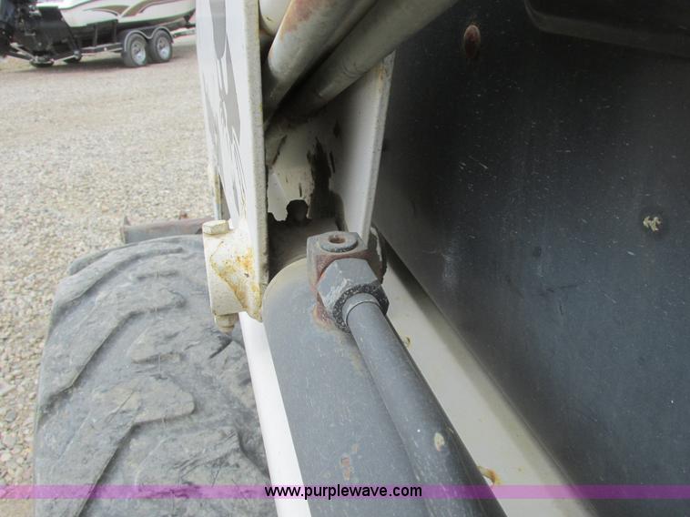 image for item A8801 2000 Bobcat 753 skid steer