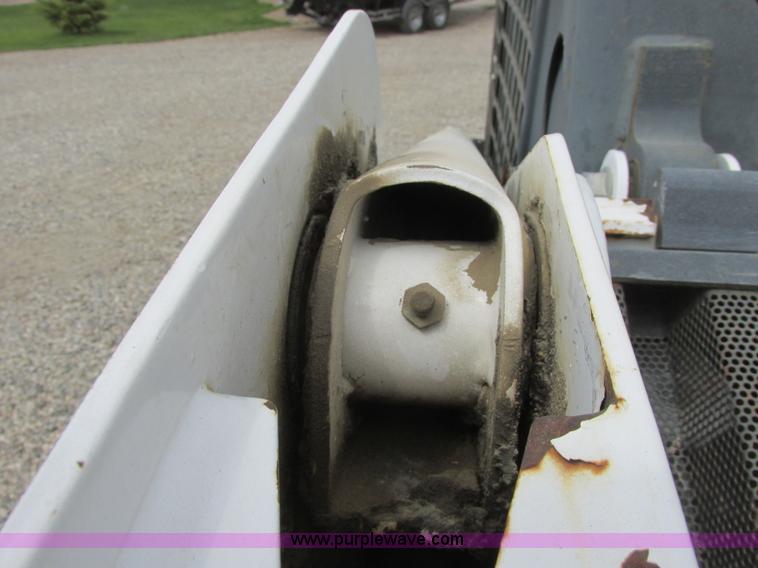 image for item A8801 2000 Bobcat 753 skid steer