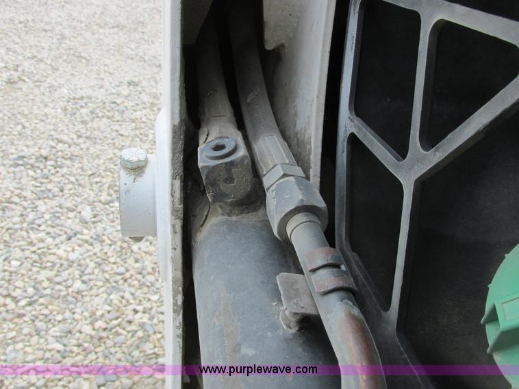 image for item A8801 2000 Bobcat 753 skid steer