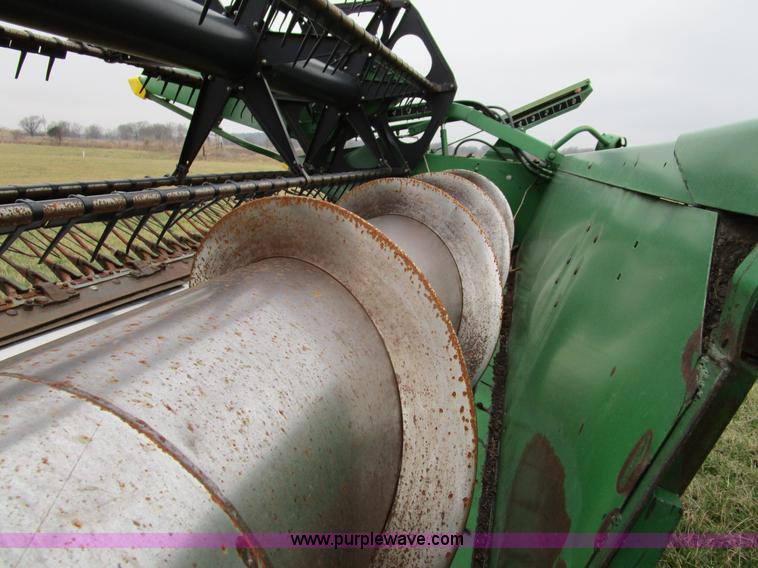 image for item D2379 1998 John Deere 925 platform flex head