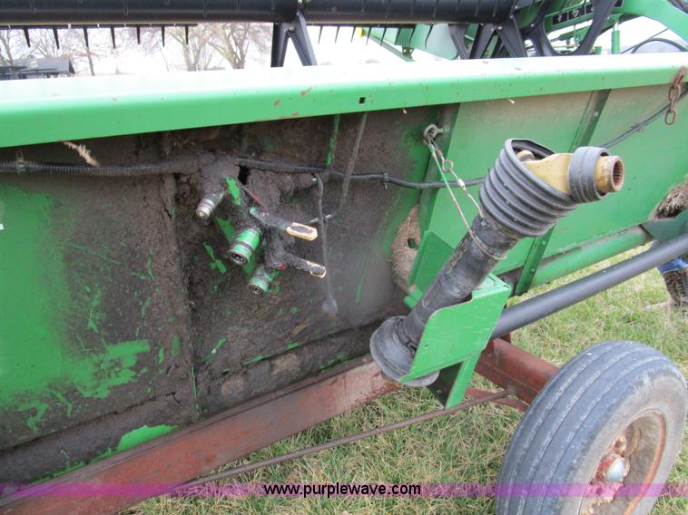 image for item D2379 1998 John Deere 925 platform flex head