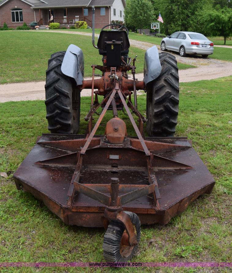 image for item E6486 Ford 950 tractor