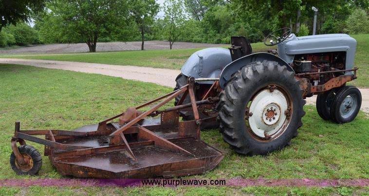 image for item E6486 Ford 950 tractor