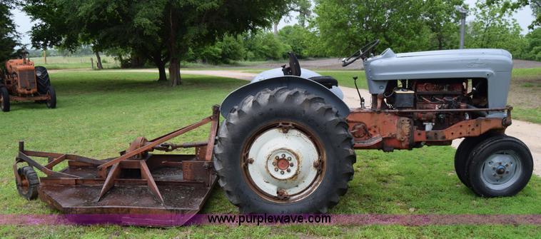 image for item E6486 Ford 950 tractor