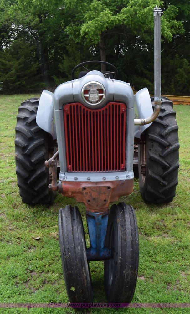 image for item E6486 Ford 950 tractor