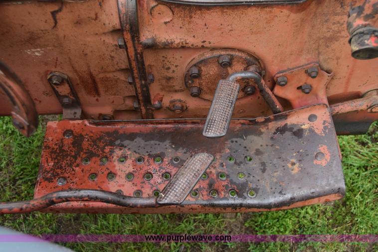 image for item E6486 Ford 950 tractor