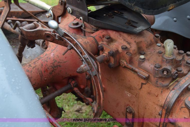 image for item E6486 Ford 950 tractor