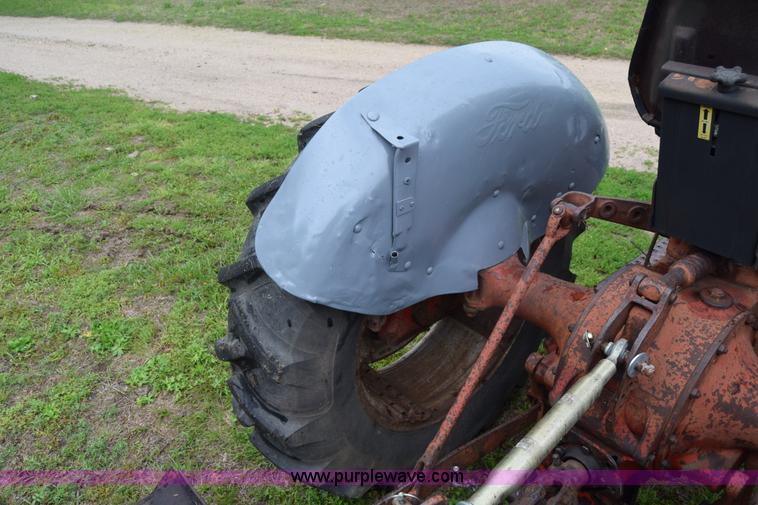 image for item E6486 Ford 950 tractor