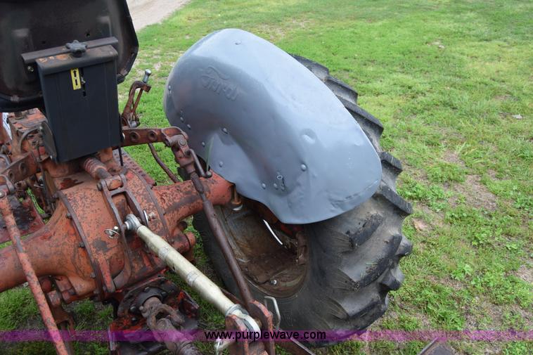 image for item E6486 Ford 950 tractor