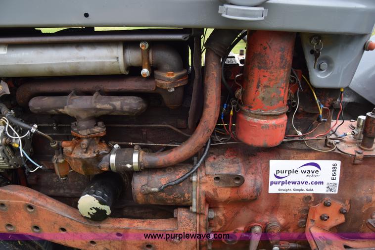 image for item E6486 Ford 950 tractor