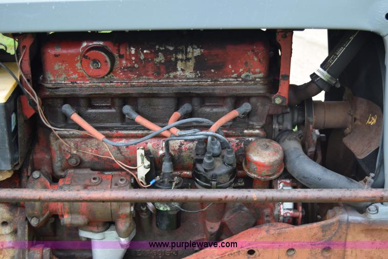 image for item E6486 Ford 950 tractor