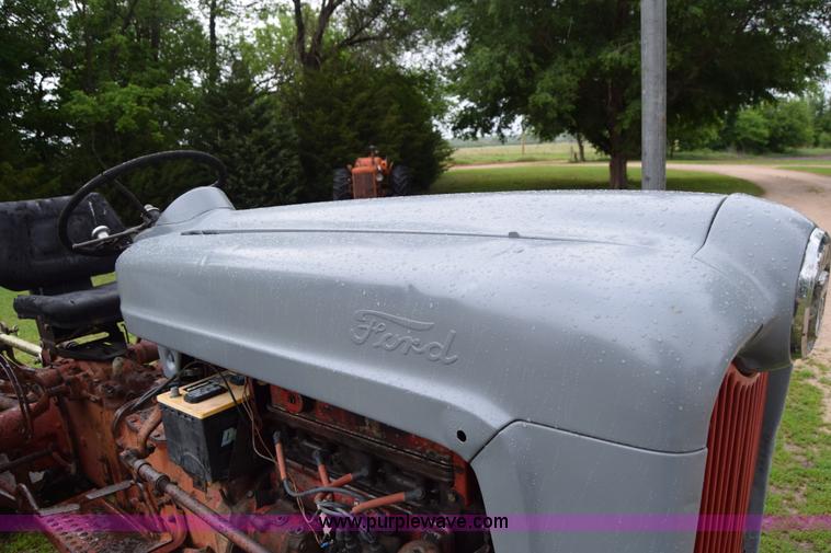 image for item E6486 Ford 950 tractor