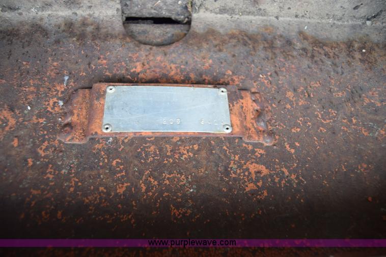 image for item E6486 Ford 950 tractor