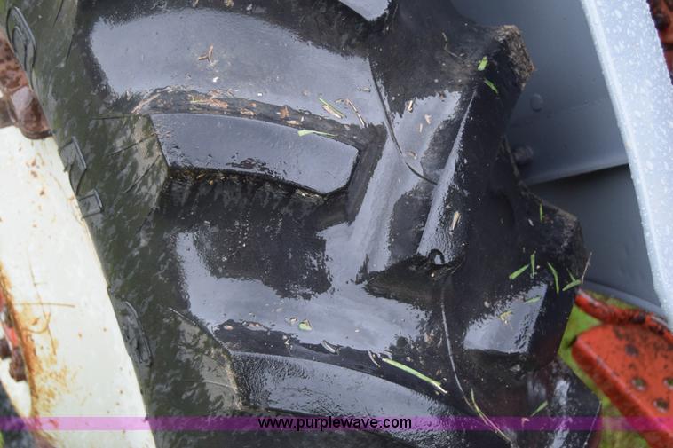 image for item E6486 Ford 950 tractor