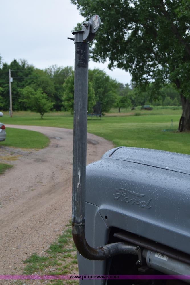 image for item E6486 Ford 950 tractor