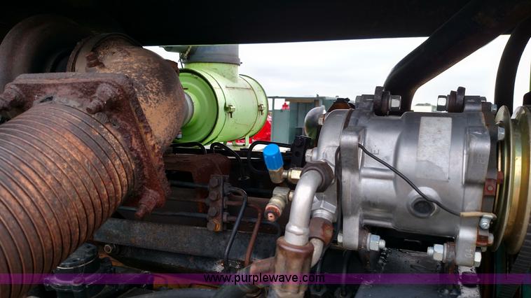 image for item F7793 1977 Steiger Bearcat III PT225 4WD tractor