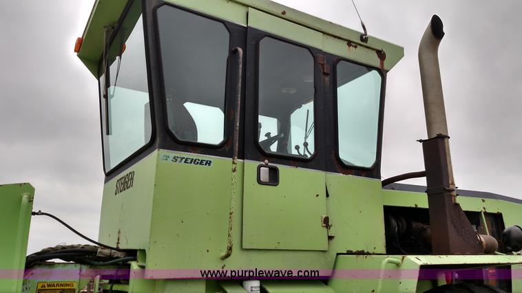 image for item F7793 1977 Steiger Bearcat III PT225 4WD tractor