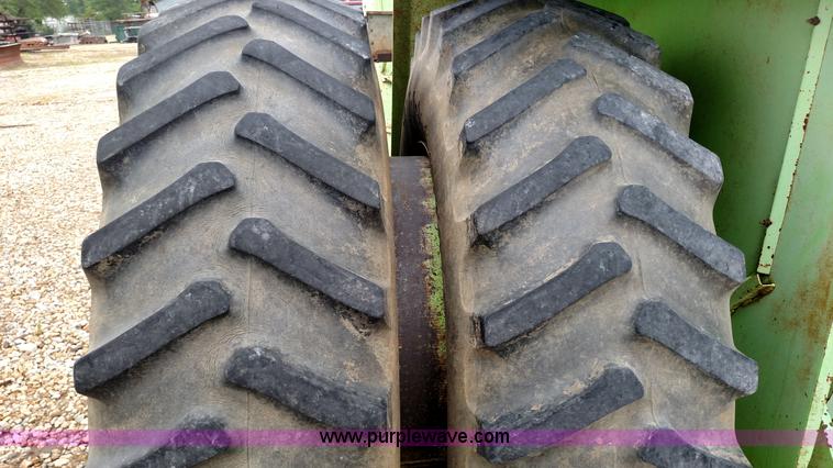 image for item F7793 1977 Steiger Bearcat III PT225 4WD tractor