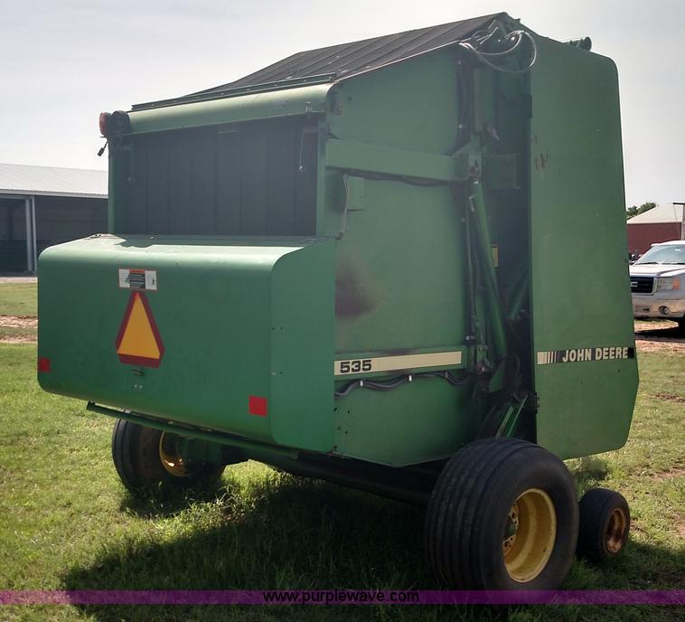 image for item F7798 1992 John Deere 535 round baler
