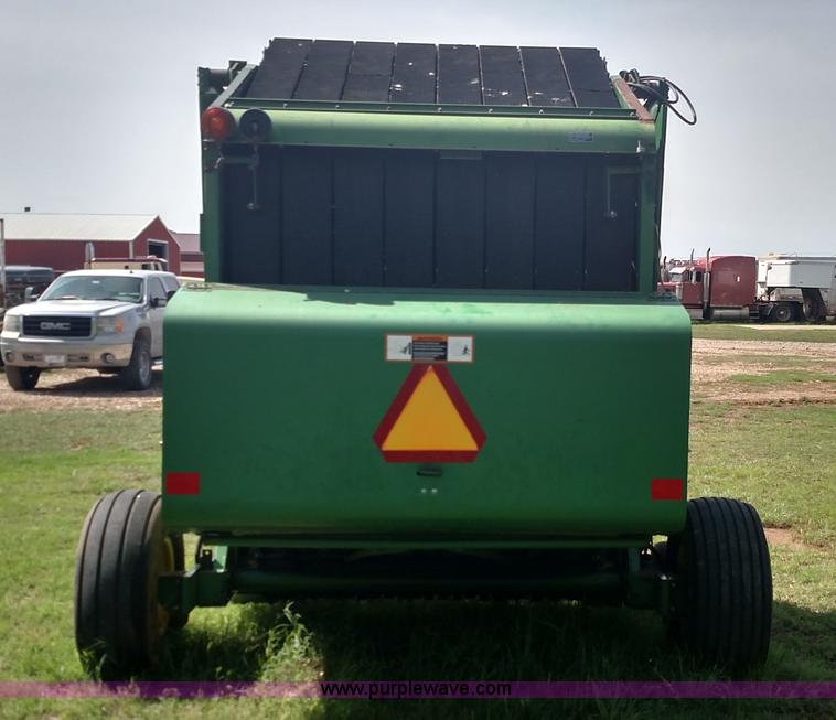 image for item F7798 1992 John Deere 535 round baler