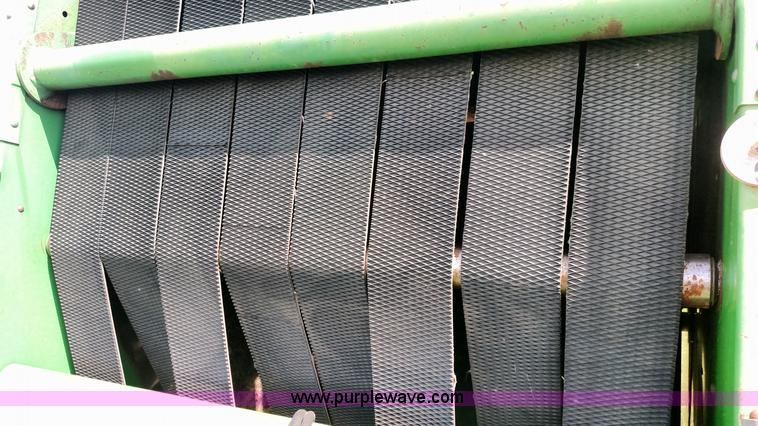 image for item F7798 1992 John Deere 535 round baler