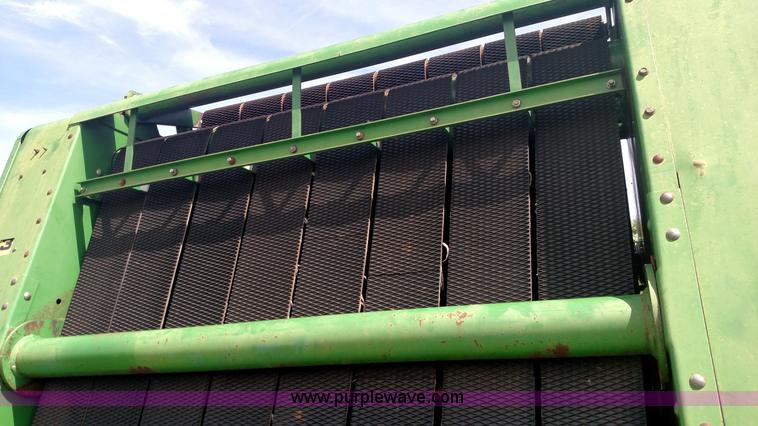 image for item F7798 1992 John Deere 535 round baler