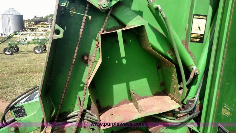 image for item F7798 1992 John Deere 535 round baler