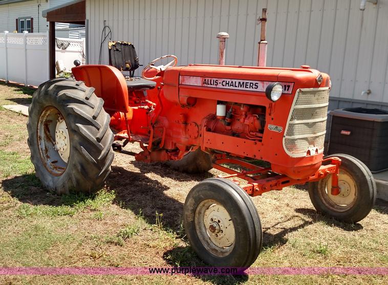 image for item F7802 Allis Chalmers D17 tractor