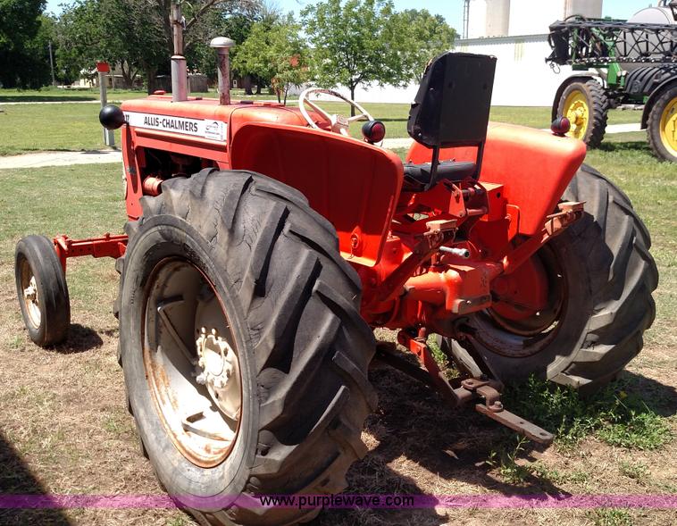 image for item F7802 Allis Chalmers D17 tractor
