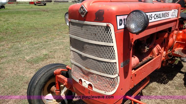 image for item F7802 Allis Chalmers D17 tractor