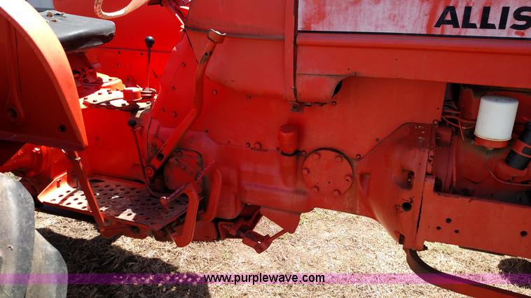 image for item F7802 Allis Chalmers D17 tractor