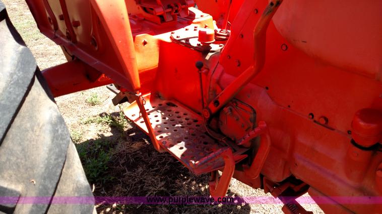 image for item F7802 Allis Chalmers D17 tractor
