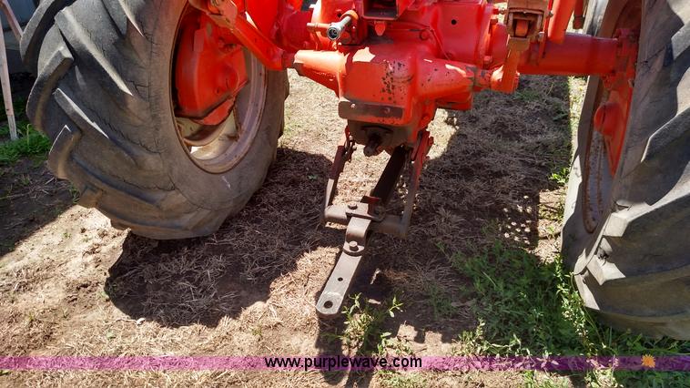 image for item F7802 Allis Chalmers D17 tractor