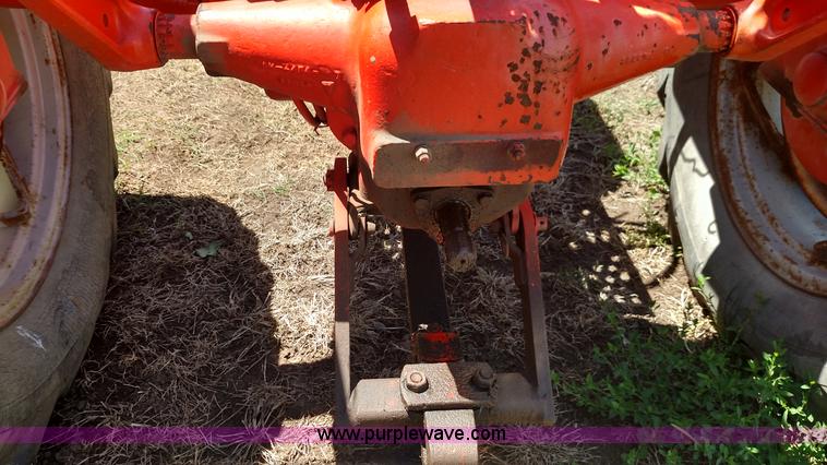 image for item F7802 Allis Chalmers D17 tractor