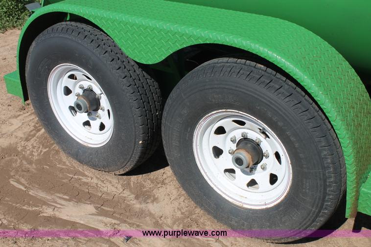 image for item H1505 Lee 1,000 gallon fuel tank trailer