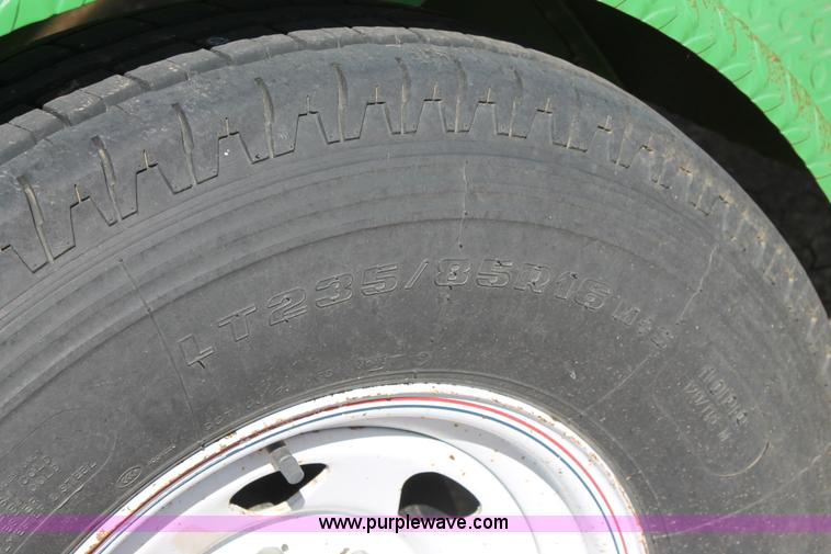 image for item H1505 Lee 1,000 gallon fuel tank trailer