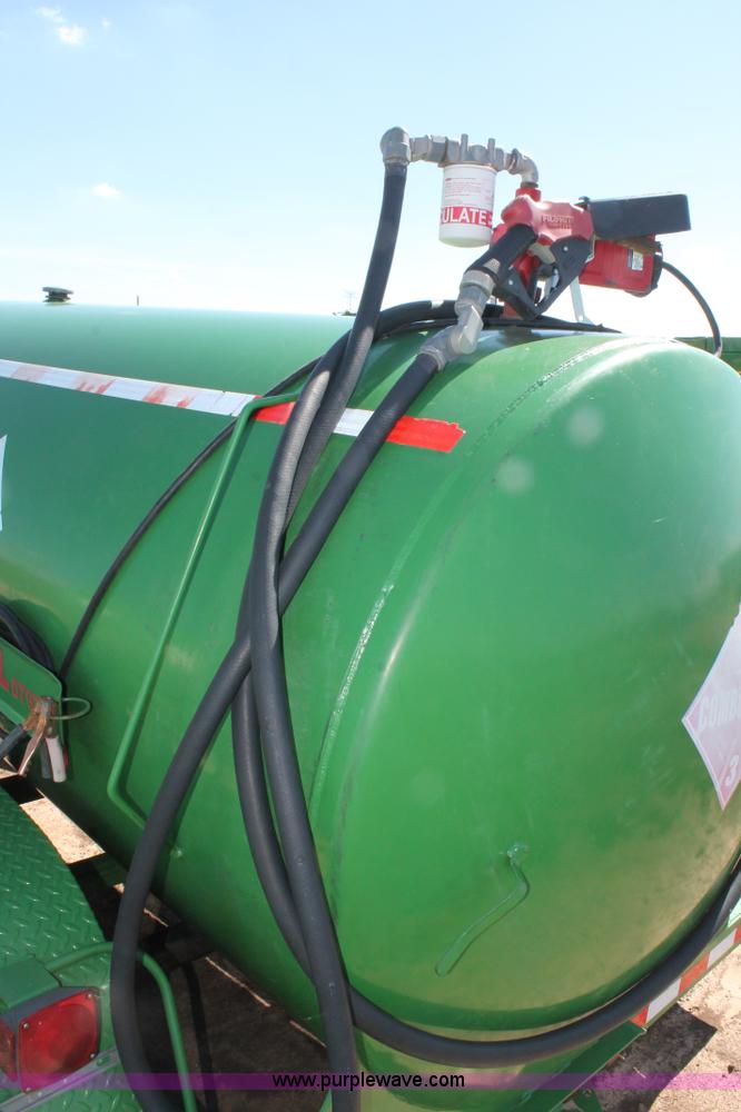 image for item H1505 Lee 1,000 gallon fuel tank trailer