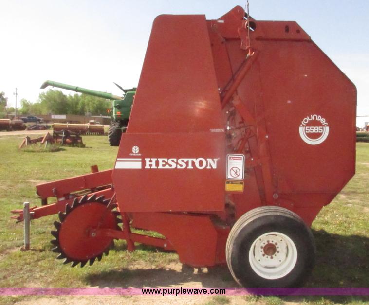 image for item H4642 1985 Hesston 5585 round baler