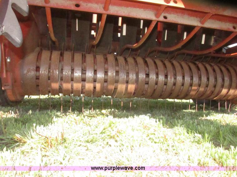 image for item H4642 1985 Hesston 5585 round baler