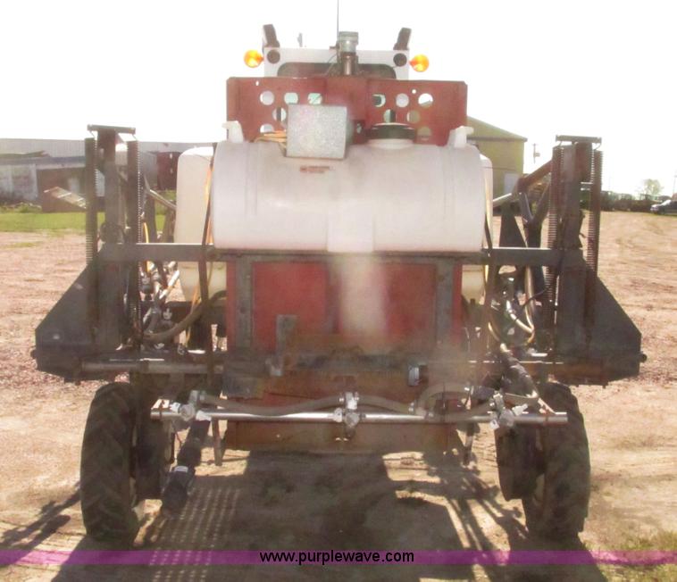 image for item H4643 Melroe Spra-Coupe 220 sprayer