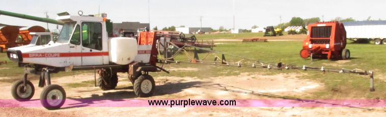 image for item H4643 Melroe Spra-Coupe 220 sprayer