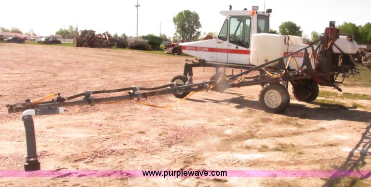 image for item H4643 Melroe Spra-Coupe 220 sprayer