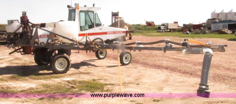 image for item H4643 Melroe Spra-Coupe 220 sprayer
