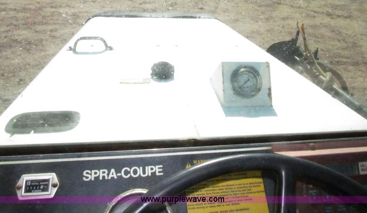 image for item H4643 Melroe Spra-Coupe 220 sprayer